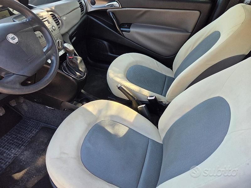 Usata Lancia Ypsilon 2006 Utilitaria
