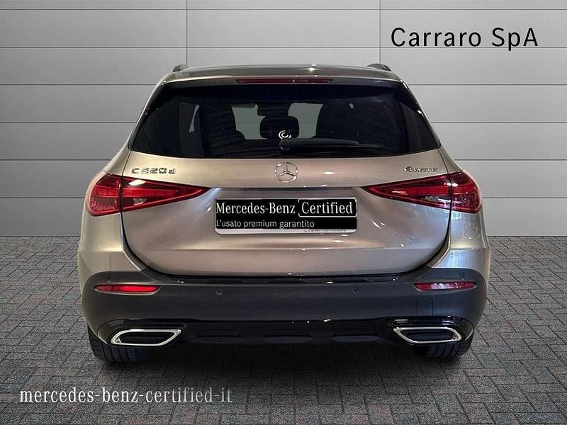 Usata Mercedes C220 200 CV (147 kW) 2023 Argento mojave metallizato Station wagon