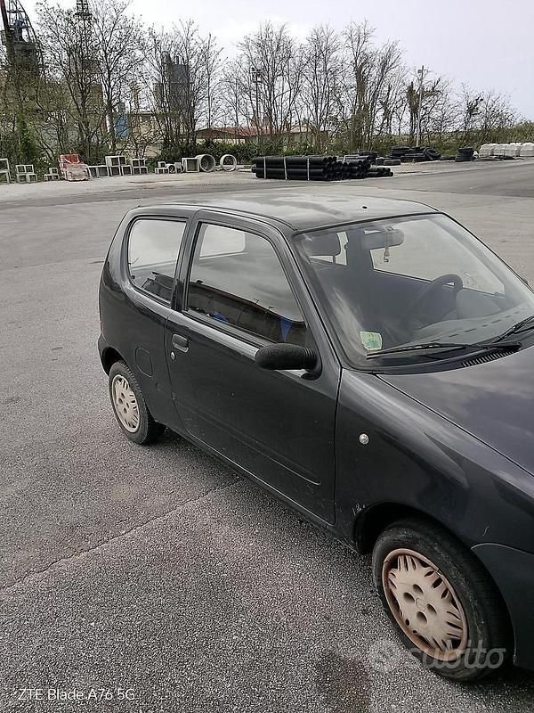 Usata Fiat 600 2003 Nero