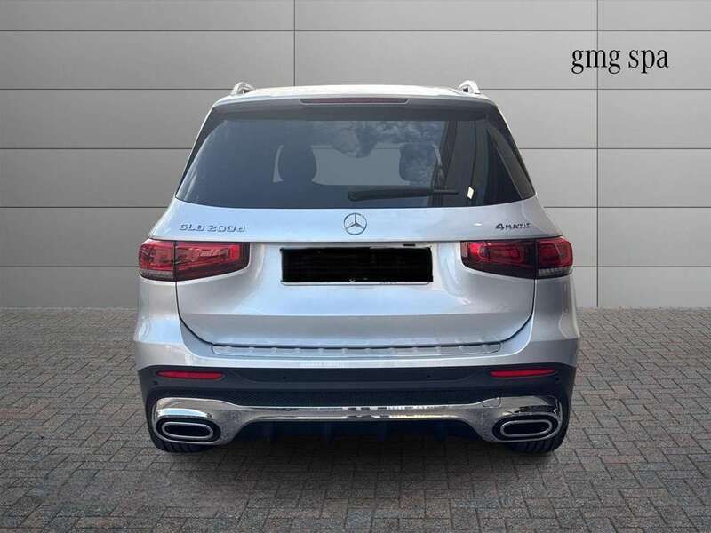 Usata Mercedes GLB200 Premium 150 CV (110 kW) 2021 Argento SUV