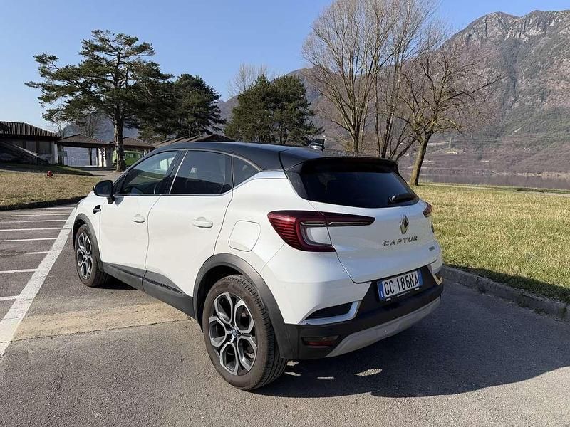 Usata Renault Captur Initiale Paris 92 CV (67 kW) 2021 SUV