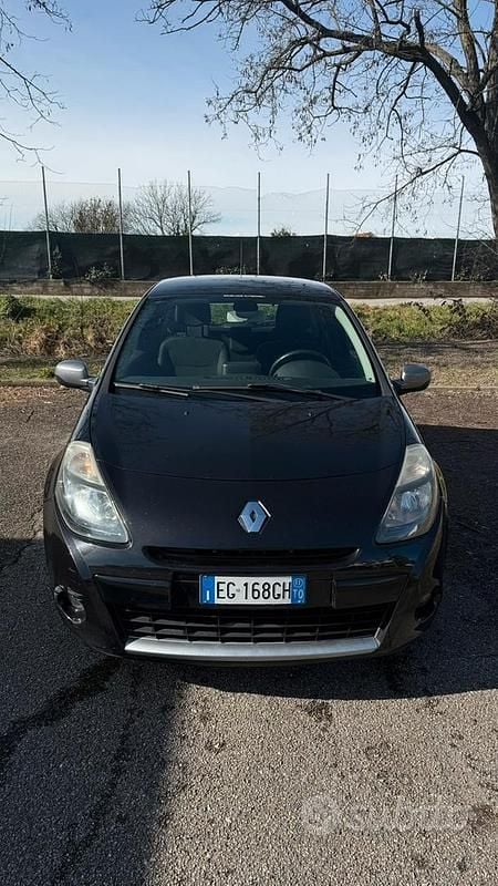 Usata Renault Clio III 75 CV (55 kW) 2011 Nero Berlina