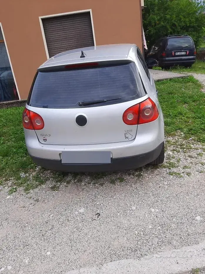Usata VW Golf IV 105 CV (77 kW) 2005 Grigio Berlina