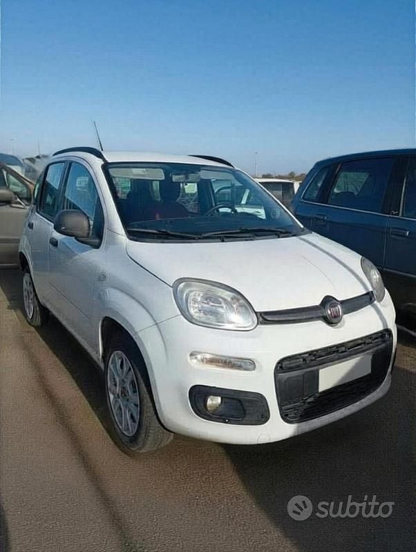 Usata Fiat Panda Lounge 80 CV (58 kW) 2013 Bianco Utilitaria