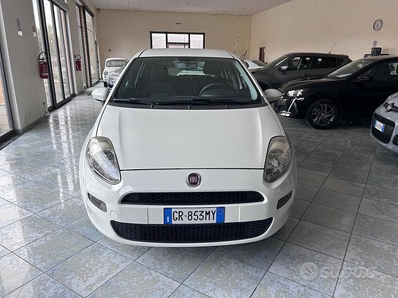 Usata Fiat Punto Evo Dynamic 69 CV (50 kW) 2013 Bianco Utilitaria