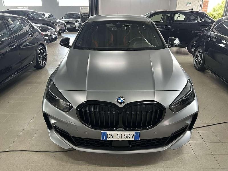 Usata 2023 BMW 118 Due volumi | 31.900 € (Cara) - Immagine 1/4