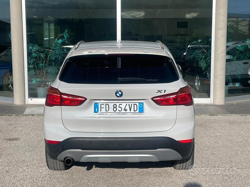 Usata BMW X1 xLine 190 CV (139 kW) 2016 Bianco SUV