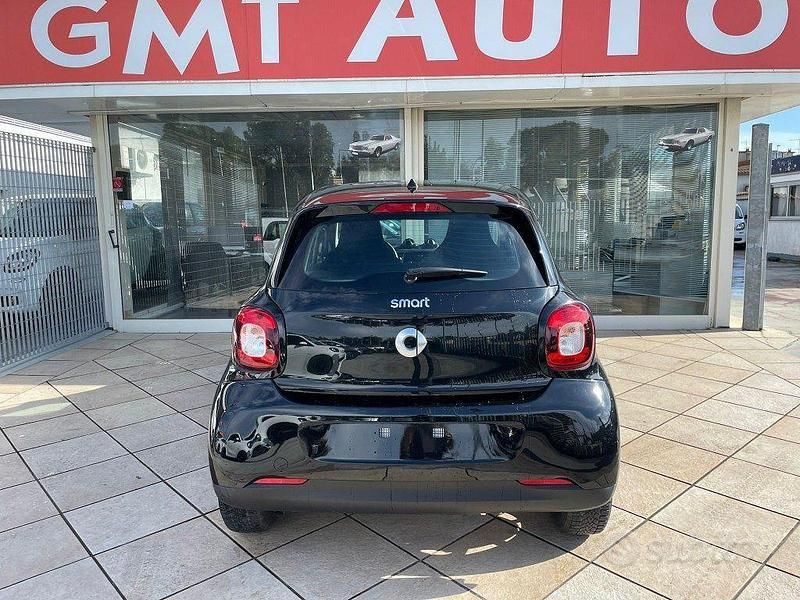 Usata Smart ForFour Passion 71 CV (52 kW) 2018 Nero Utilitaria