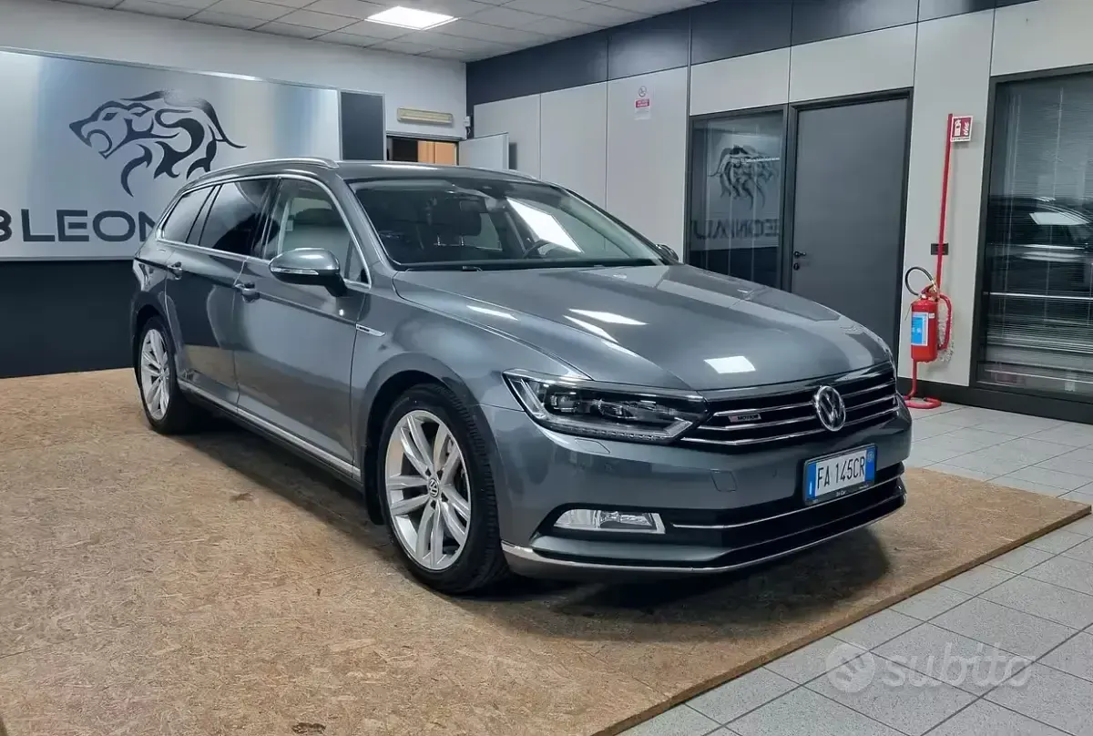 Usata VW Passat Highline 240 CV (176 kW) 2015 Grigio Station wagon
