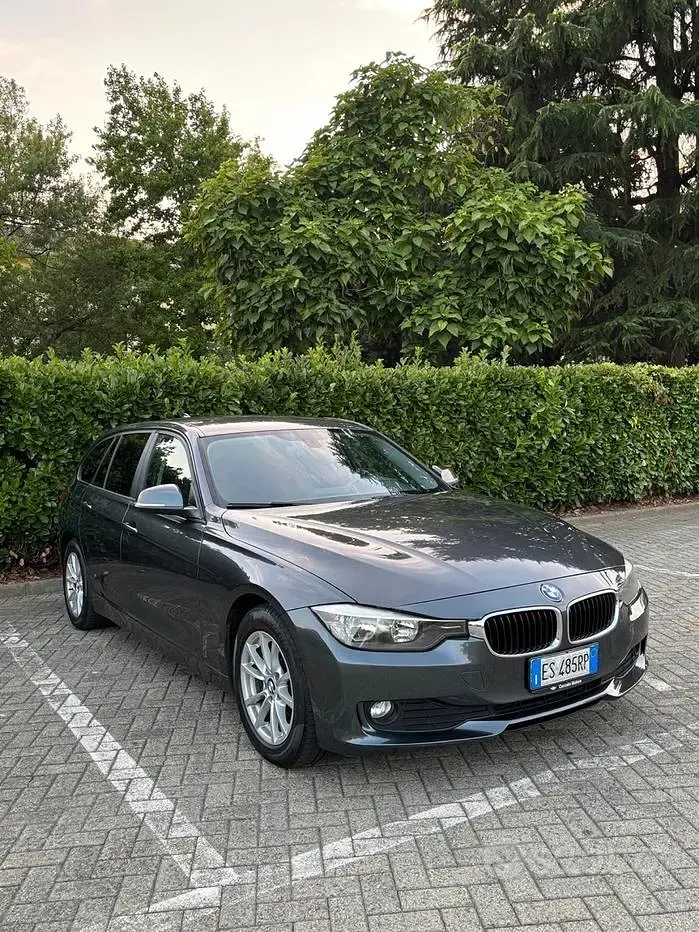 Usata BMW 318 143 CV (105 kW) 2013 Nero Station wagon