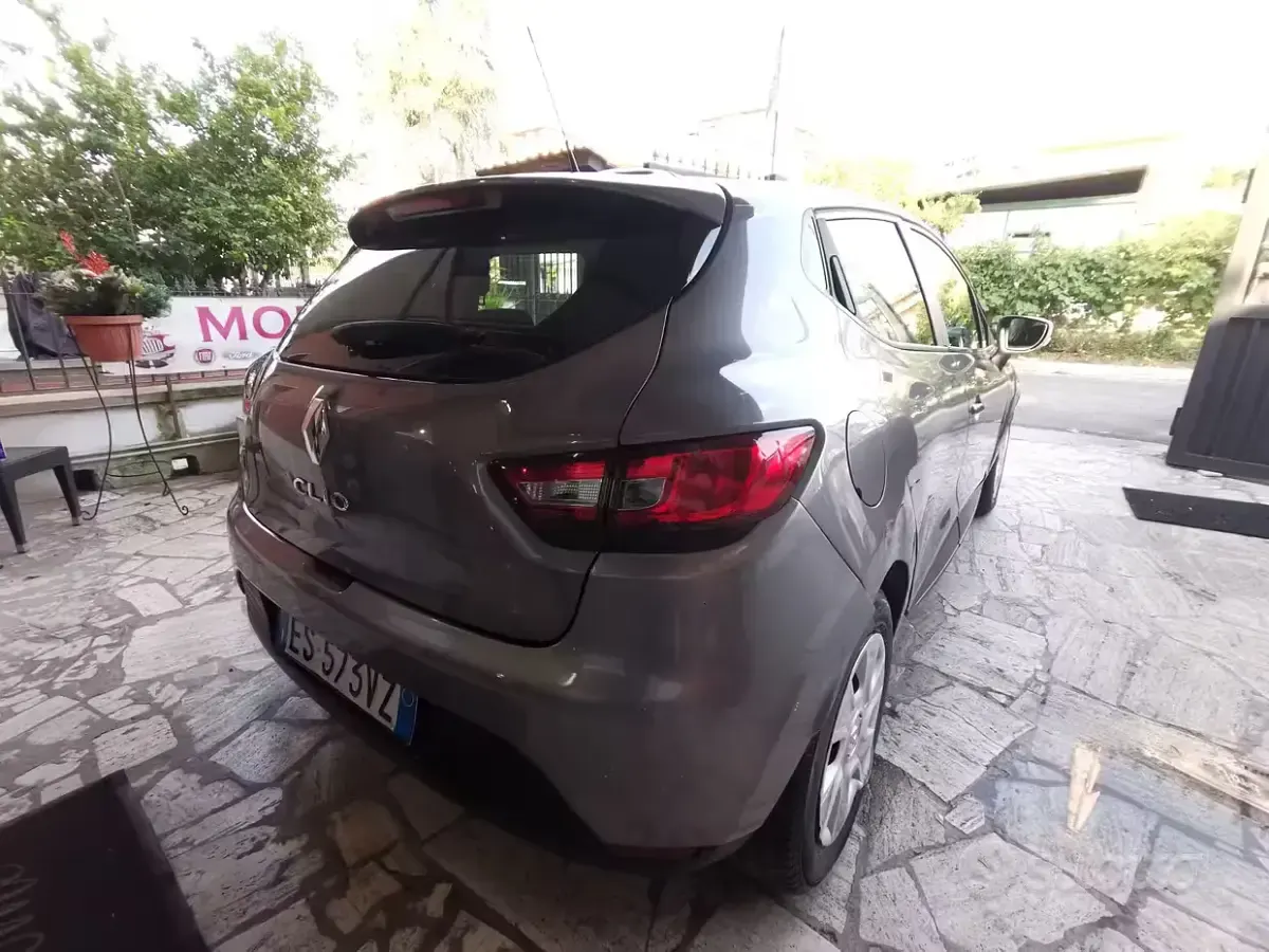 Usata Renault Clio IV 72 CV (52 kW) 2013 Grigio Berlina