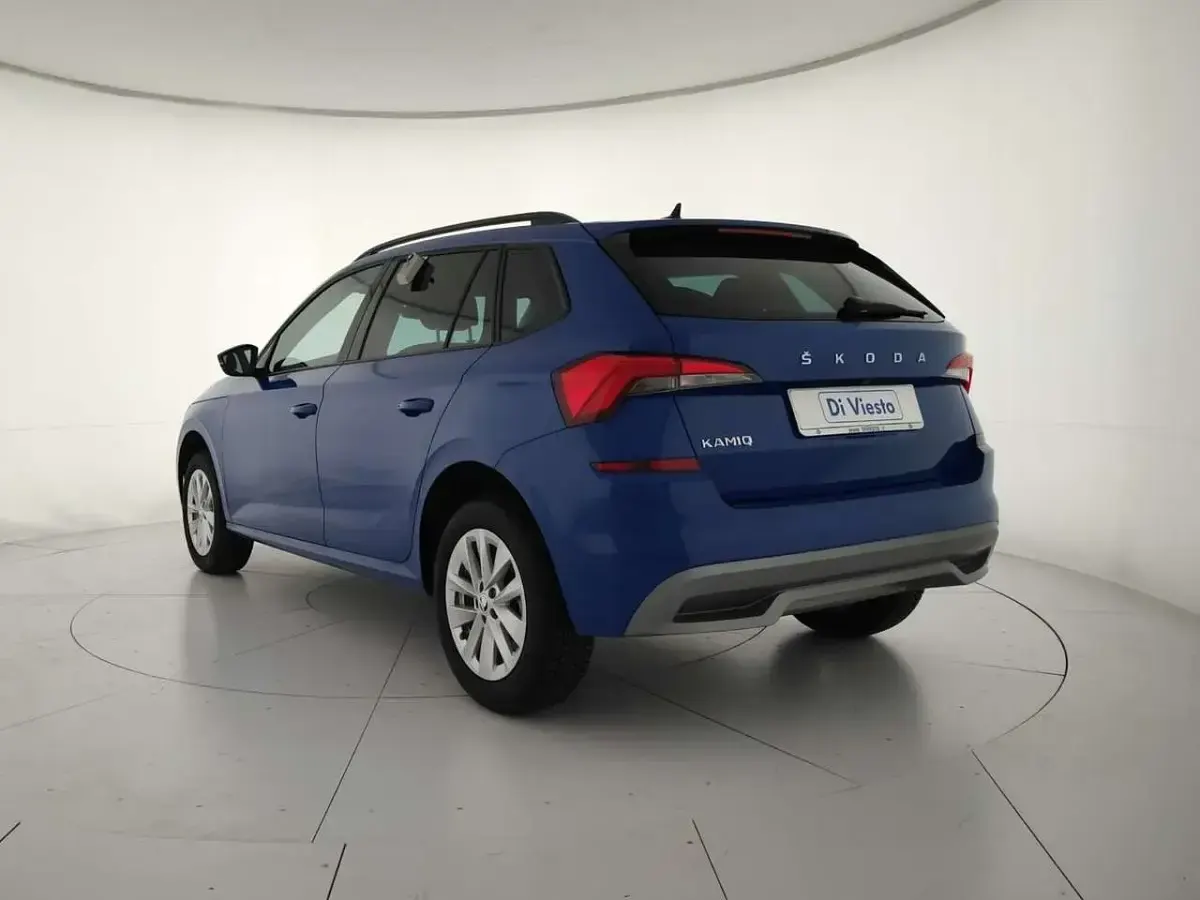 Usata Skoda Kamiq Ambition 110 CV (80 kW) 2024 K4 blu mediterraneo SUV