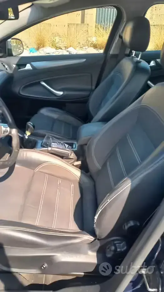 Usata Ford Mondeo 165 CV (121 kW) 2011 Blu Station wagon