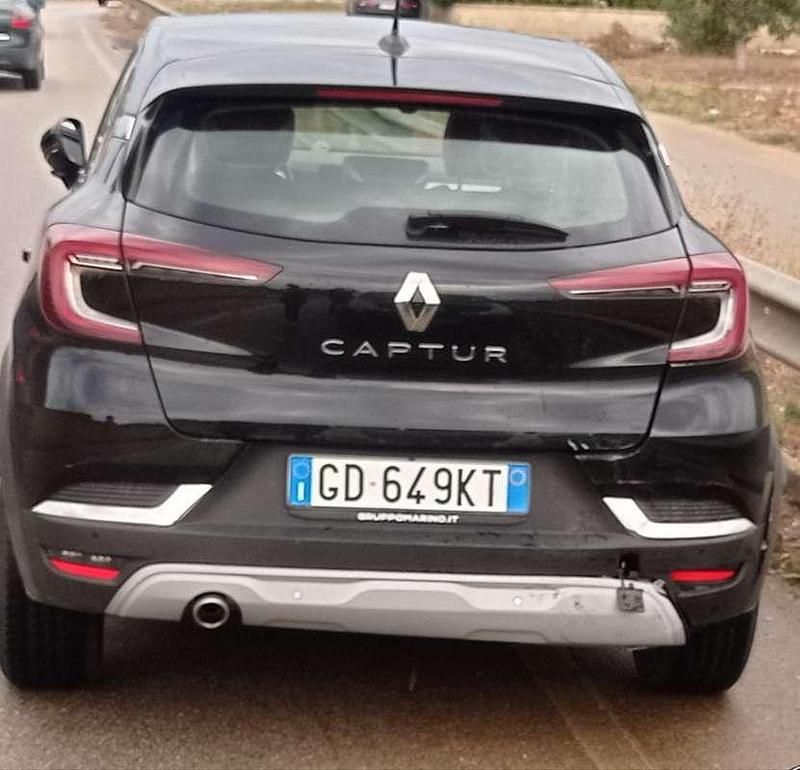 Usata 2021 Renault Captur Intens SUV | 12.500 € (Super prezzo) - Immagine 1/2