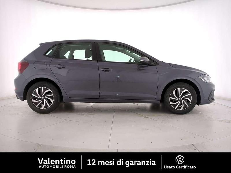 Usata VW Polo Life 95 CV (69 kW) 2023 Grigio Utilitaria