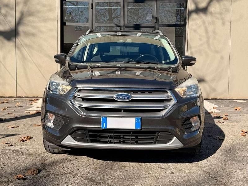 Usata Ford Kuga S 120 CV (88 kW) 2017 Grigio SUV