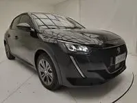 Usata Peugeot e-208 Allure 100 kW (136 CV) 2024 Nero Utilitaria
