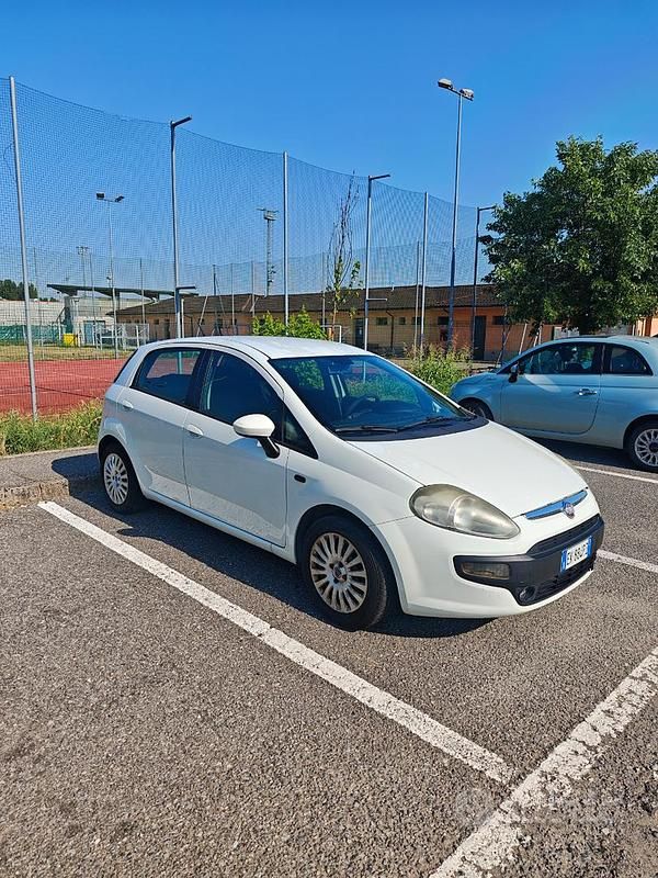Usata Fiat Punto Evo 75 CV (55 kW) 2011 Bianco Utilitaria