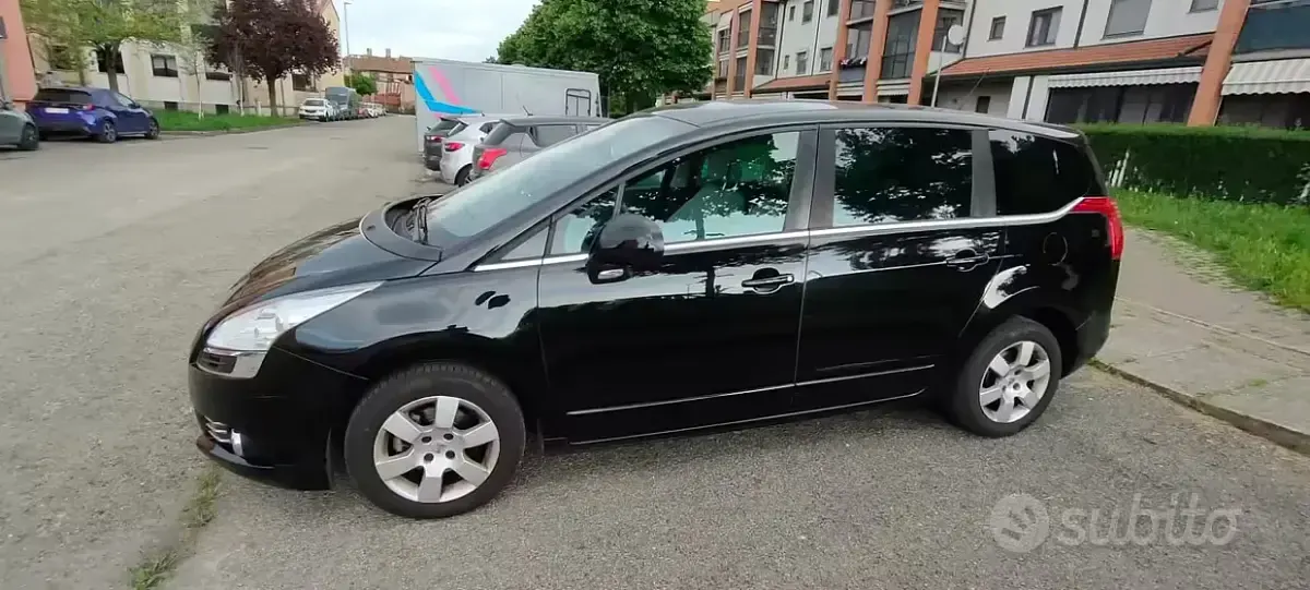 Brugt Peugeot 5008 120 HK (88 kW) 2012 Sort MPV