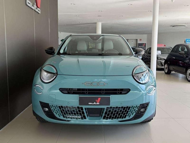 Usata Fiat 600 La Prima 101 CV (74 kW) 2025 Azzurro acqua SUV
