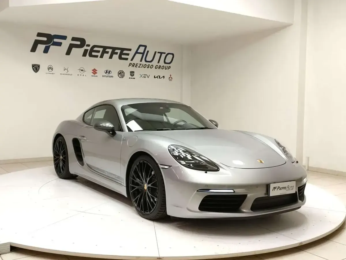 Usata Porsche 718 Cayman 299 CV (219 kW) 2019 Grigio metallizz Coupé