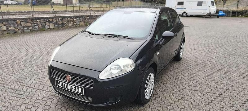 Usata Fiat Grande Punto Dynamic 77 CV (56 kW) 2009 Nero Utilitaria