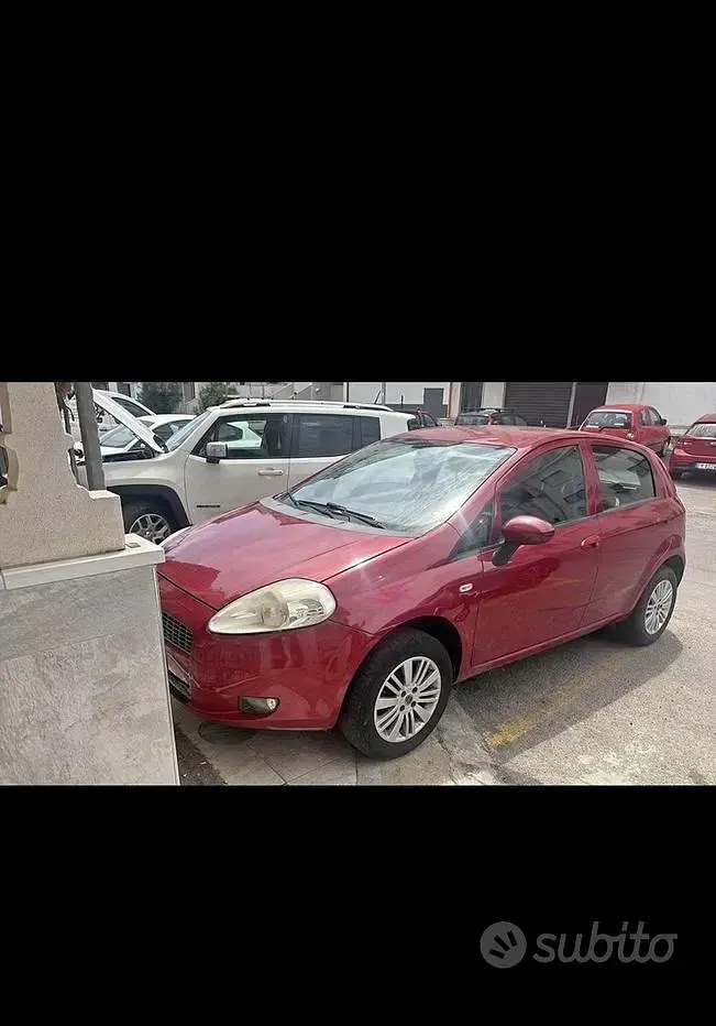 Usata Fiat Grande Punto 95 CV (69 kW) 2009 Rosso Utilitaria