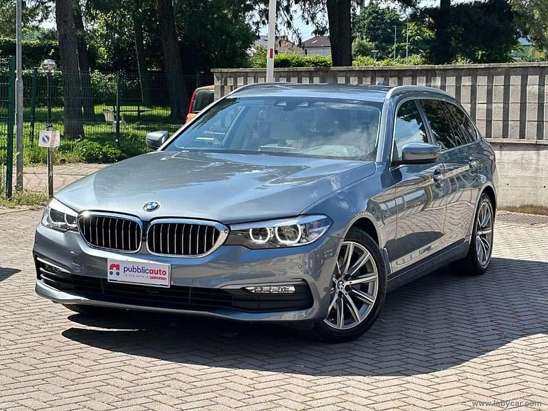 Usata BMW 520 Luxury Line 190 CV (139 kW) 2019 Grigio Station wagon