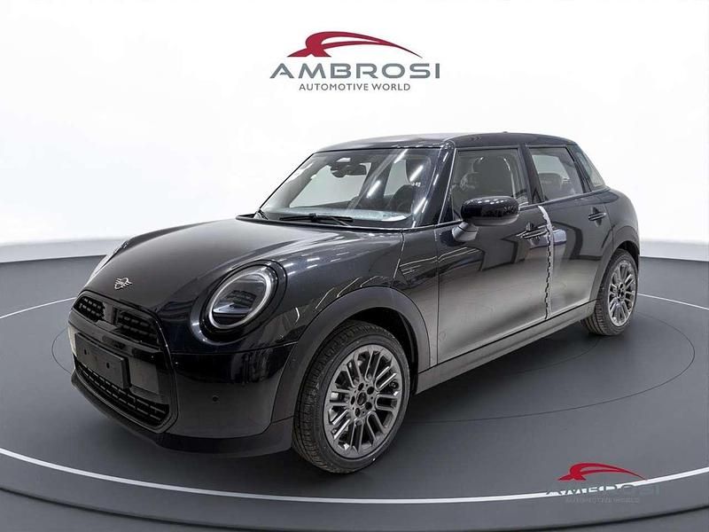 Nuova Mini Cooper Classic 114 kW (156 CV) 2025 Nero Utilitaria