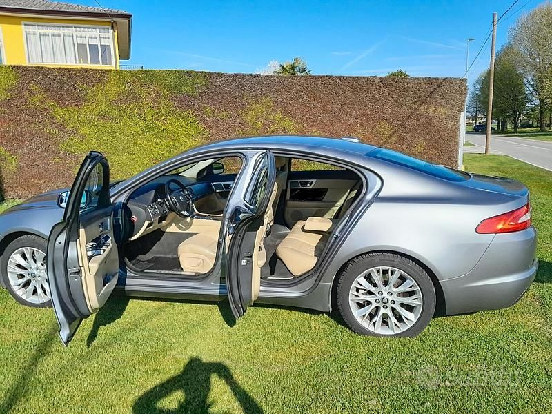 Usata Jaguar XF 190 CV (139 kW) 2012 Berlina