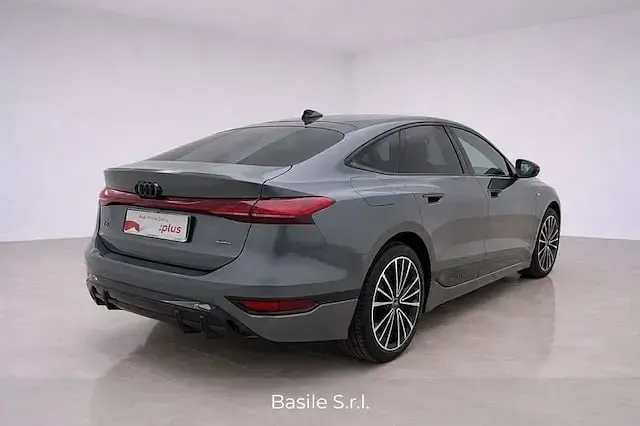 Usata Audi A6 e-tron S-Line 339 kW (462 CV) 2025 Grigio Berlina