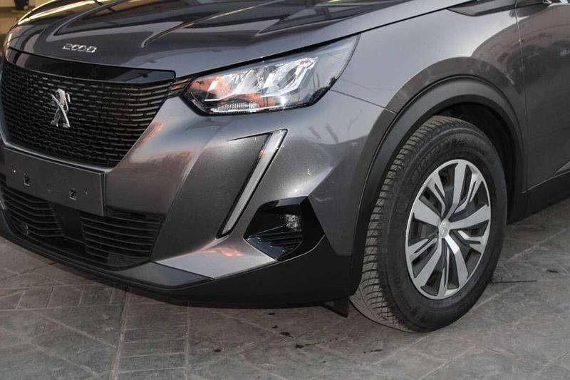 Usata Peugeot 2008 Active 102 CV (75 kW) 2020 Grigio SUV
