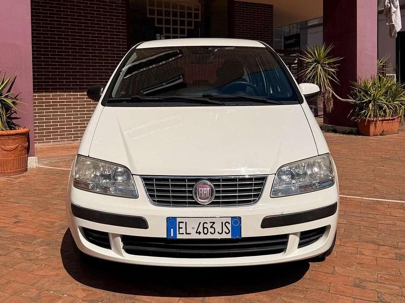 Usata Fiat Idea Active 95 CV (69 kW) 2012 Bianco perla Monovolume