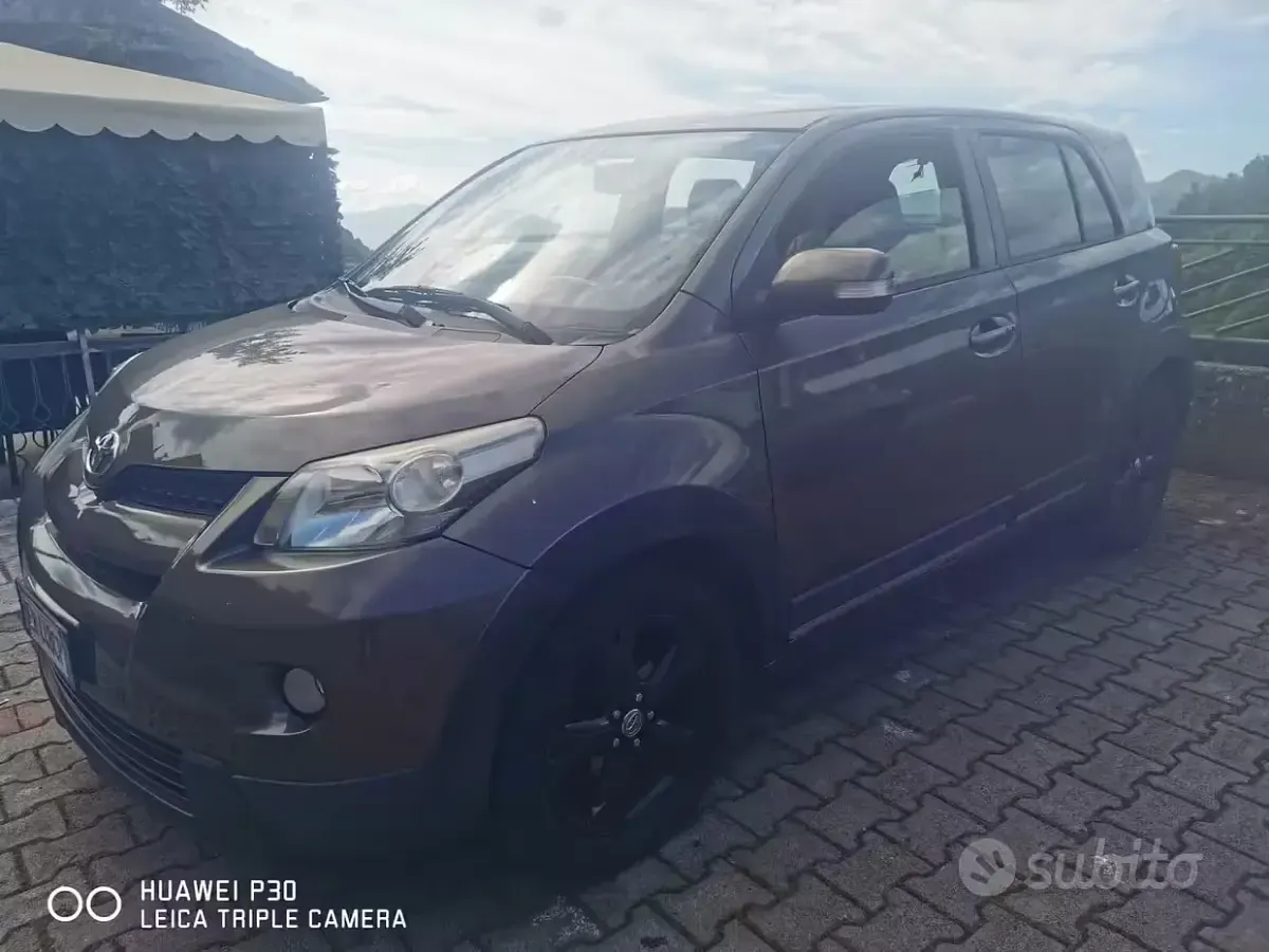 Usata Toyota Urban Cruiser 90 CV (66 kW) 2013 Marrone Utilitaria