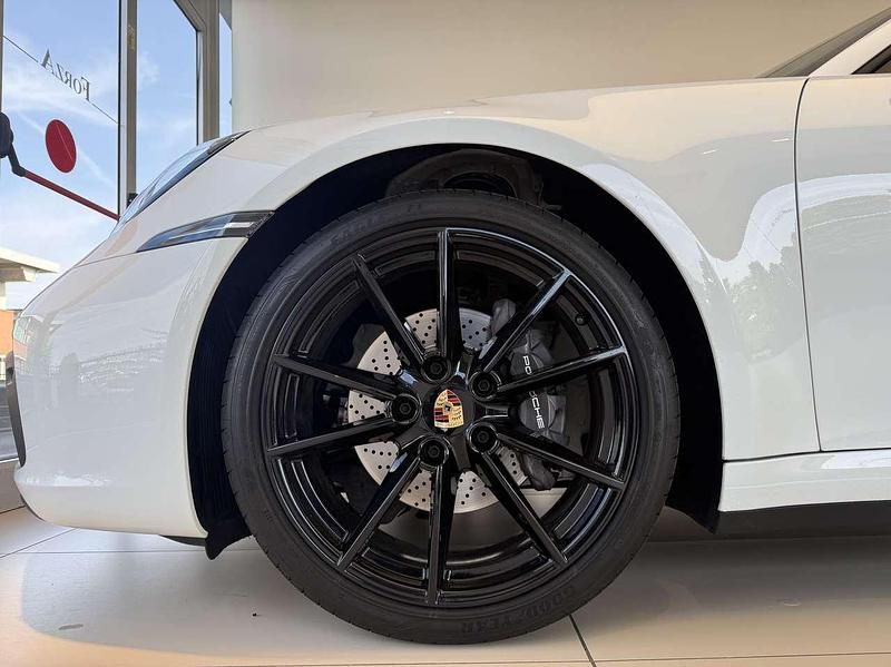 Usata Porsche 992 385 CV (283 kW) 2023 Bianco Cabrio