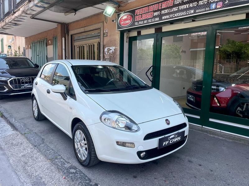 Usata Fiat Punto Lounge 75 CV (55 kW) 2015 Bianco Berlina