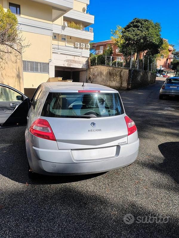 Usata Renault Mégane II 130 CV (95 kW) 2007 Grigio Berlina