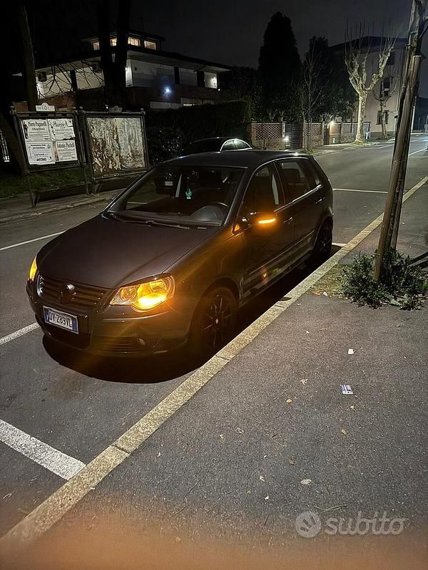 Usata VW Polo Comfortline 69 CV (50 kW) 2009 Grigio Utilitaria