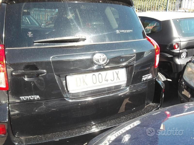 Usata Toyota RAV4 Sol 136 CV (100 kW) 2007 Nero SUV