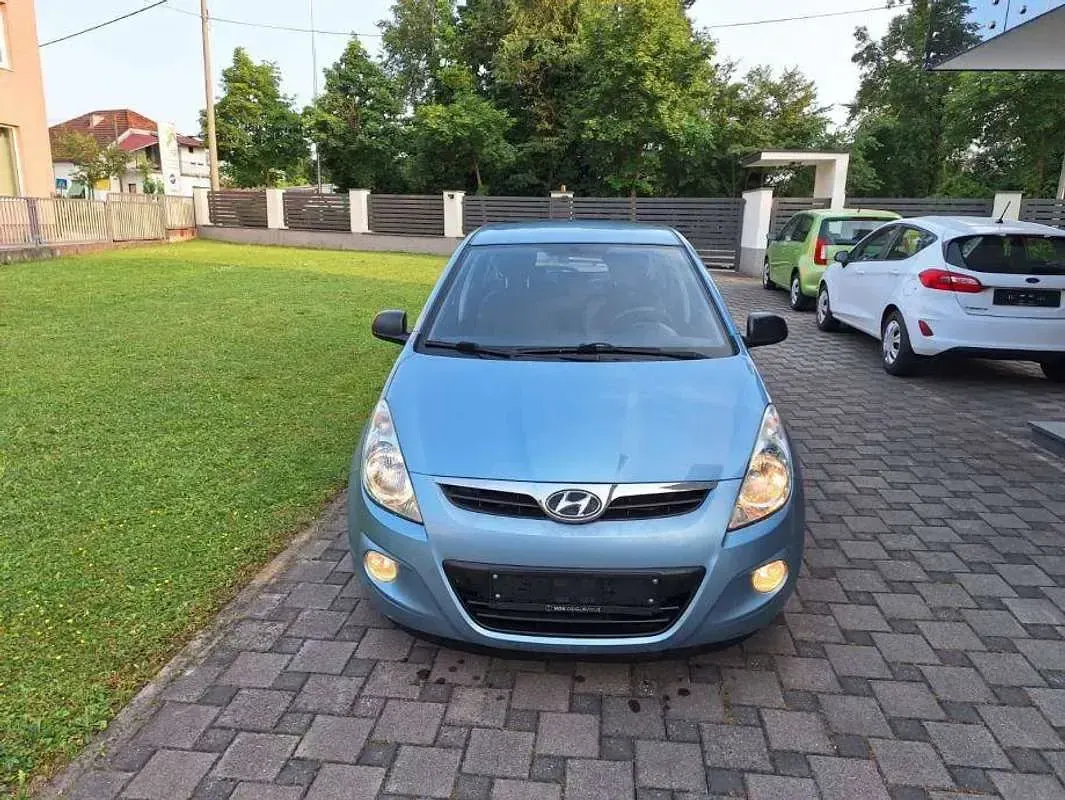 Usata Hyundai i20 117 CV (86 kW) 2009 Blu/azzurro Utilitaria