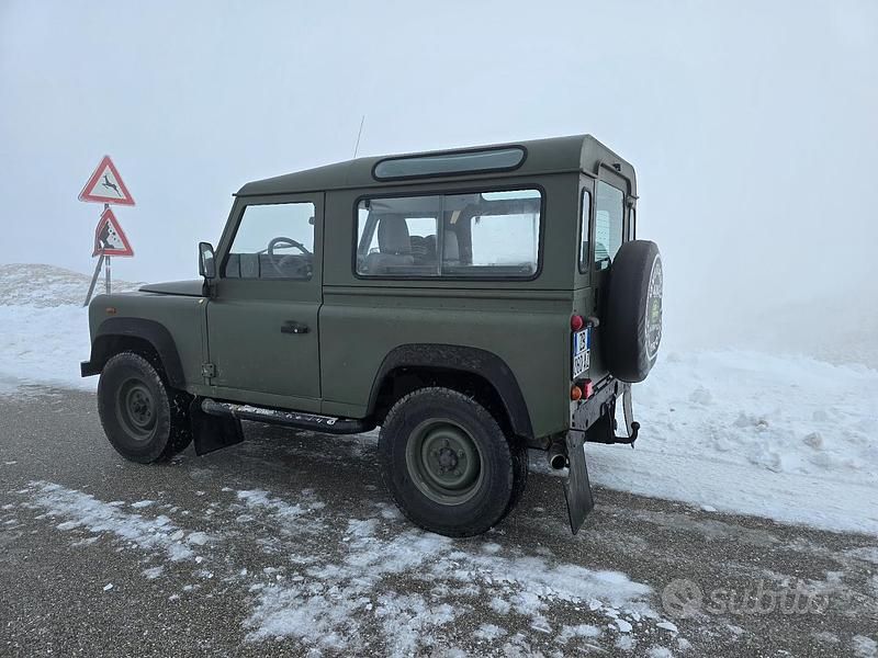 Usata Land Rover Defender 2023 Verde SUV