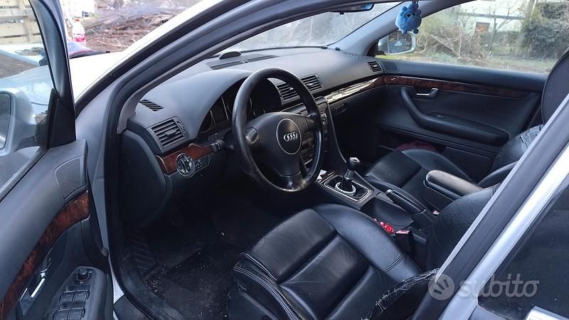 Usata Audi A4 180 CV (132 kW) 2001 Grigio Station wagon