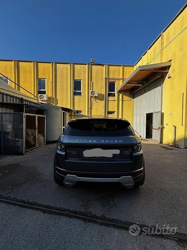 Usata Land Rover Range Rover evoque 190 CV (139 kW) 2015 Grigio SUV