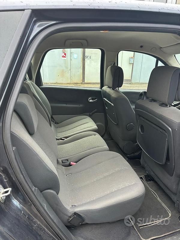 Usata Renault Mégane Cabriolet Exception 106 CV (77 kW) 2007 Grigio Cabrio