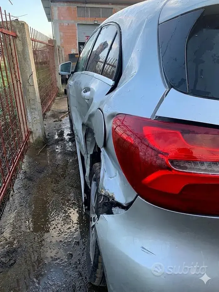 Usata Mercedes 220 170 CV (125 kW) 2016 Grigio Berlina