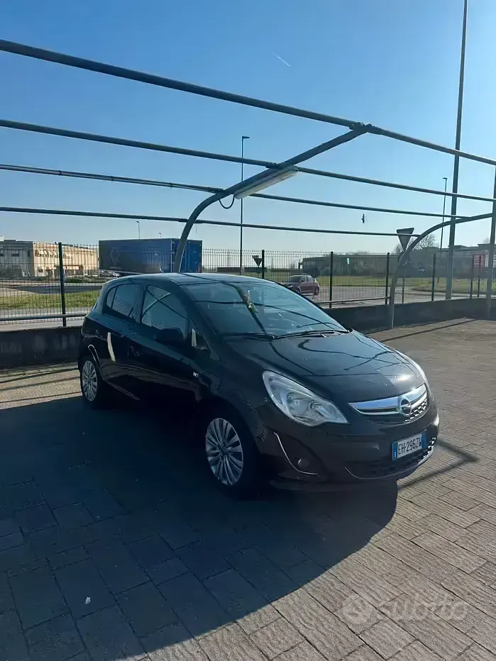 Occasion Opel Corsa 95 ch (69 kW) 2011 Noir Citadine