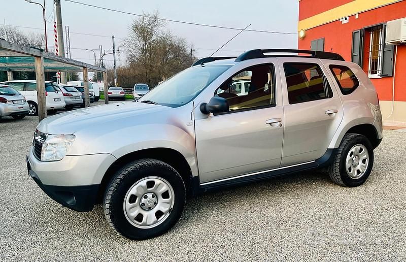 Usata Dacia Duster 110 CV (80 kW) 2012 Grigio SUV