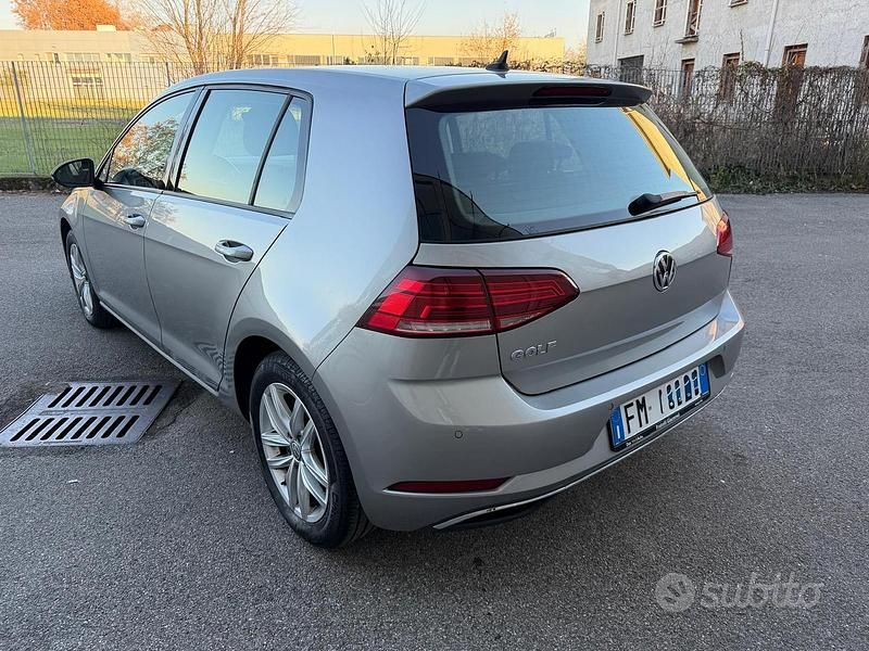 Usata VW Golf VII Business 116 CV (85 kW) 2018 Grigio Berlina