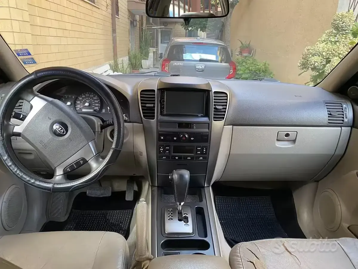 Usata Kia Sorento 140 CV (102 kW) 2006 Nero SUV