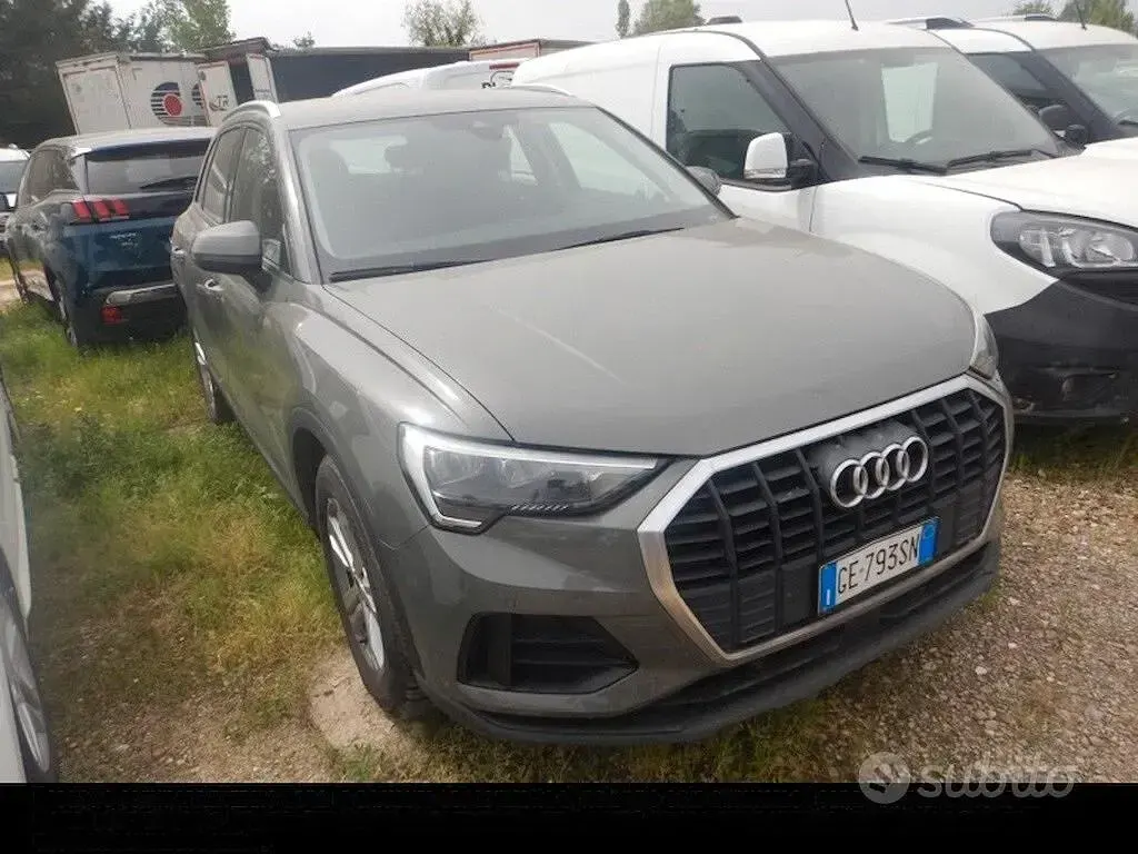 Usata Audi Q3 Business 150 CV (110 kW) 2021 Grigio SUV